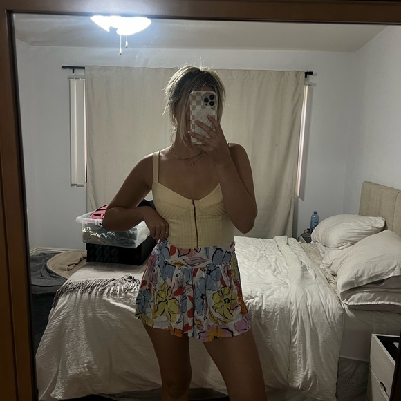 SALTY LEMON shorts - Picture 10 of 16